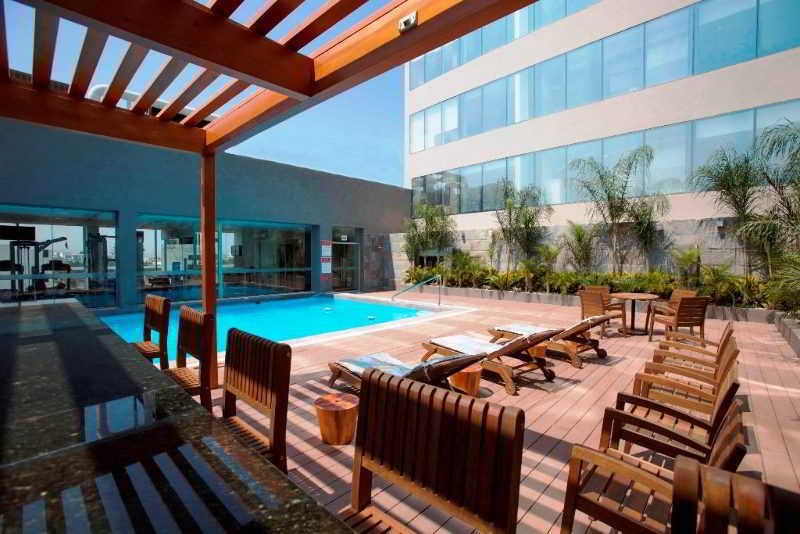Casa Andina Premium Trujillo Hotell Encalada Exteriör bild