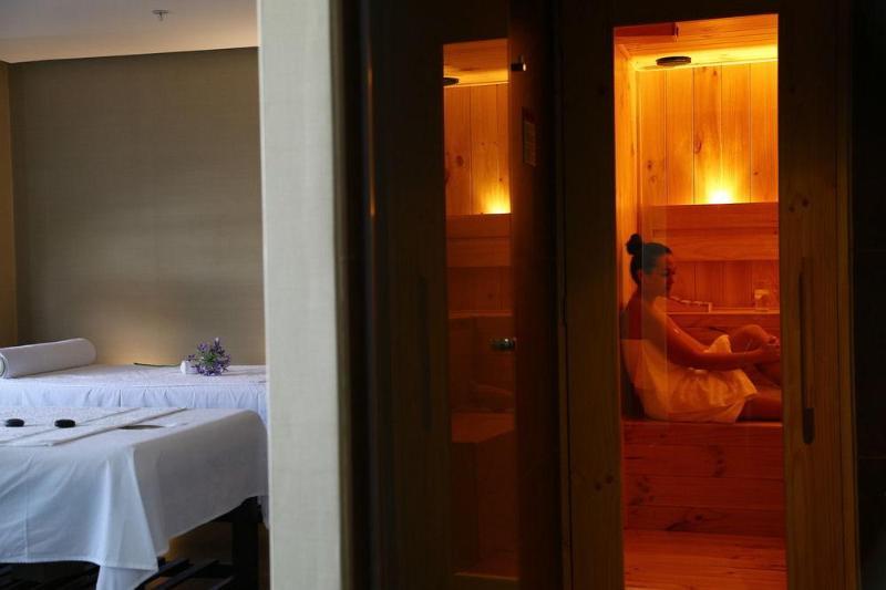 Casa Andina Premium Trujillo Hotell Encalada Exteriör bild